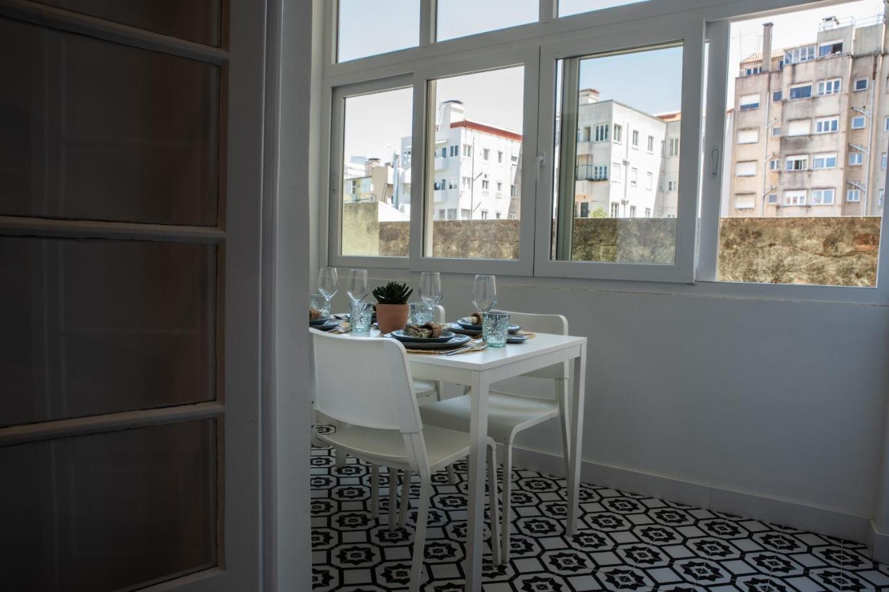 Succeed Campo Pequeno Suites Lisbon Bagian luar foto